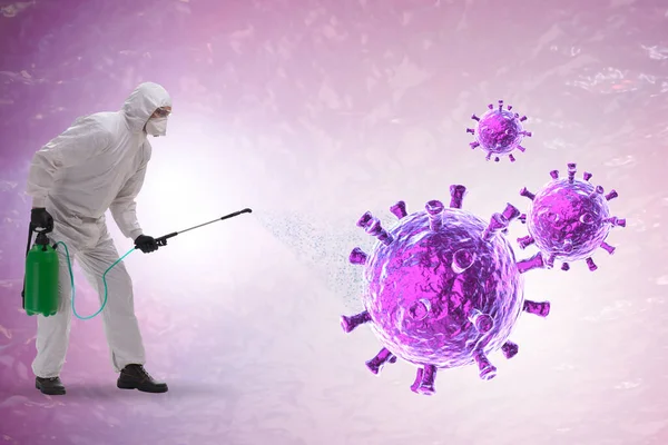 Concept de désinfection avec personne combattant le coronavirus — Photo