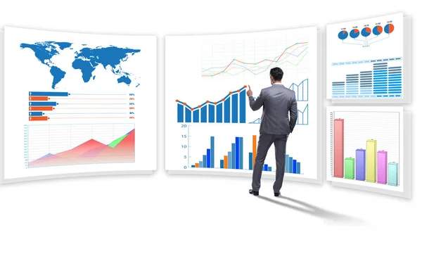 Imprenditore nella visualizzazione aziendale e nel concetto di infografica — Foto Stock