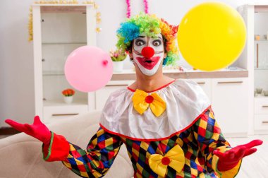 Noel kutlamaları kavram komik palyaço