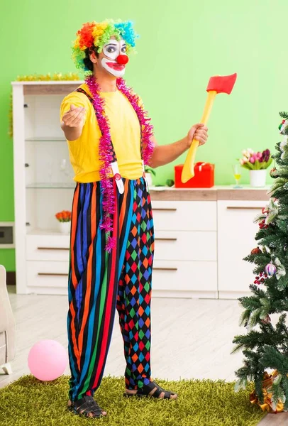 Rolig clown i jul firande koncept — Stockfoto