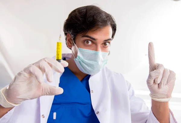 Concept of treating teeth at dentists — Stock Photo, Image