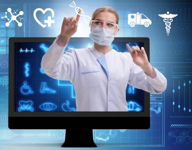 Uzaktan kontrol yapan doktorla tele sağlık konsepti