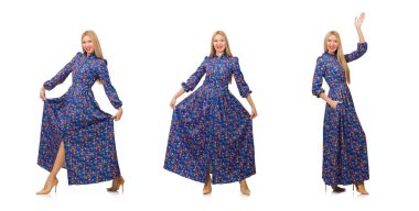 Mavi çiçekli elbisesi olan genç bir kadın, beyaz tenli.