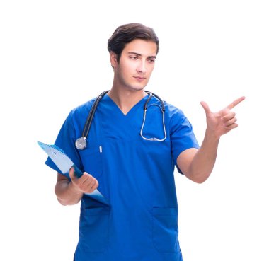 Genç erkek doktor beyaz düğmelere basıyor.