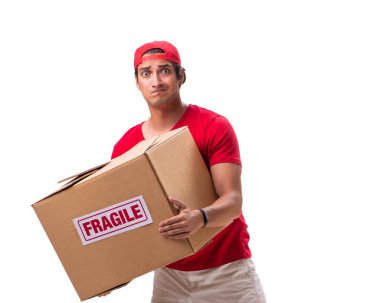 Kırılgan kutuyu tutan yakışıklı müteahhit beyaza izole edilmiş.