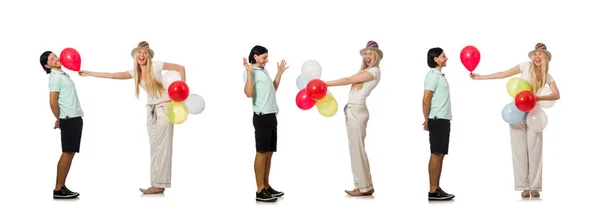Coppia divertente con palloncini isolati su bianco — Foto Stock