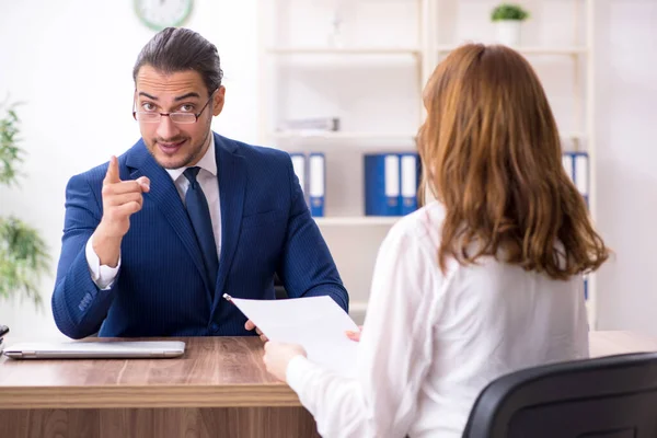 Business meeting between businessman and businesswoman — Stock Photo, Image