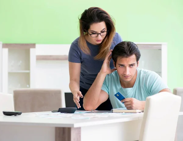 Young family struggling with personal finance — Stock Photo, Image