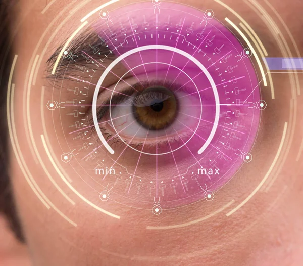 Concepto de sensor implantado en el ojo humano — Foto de Stock