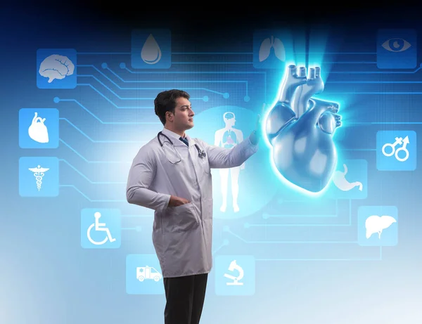 Tratamiento cardíaco en el concepto de telemedicina —  Fotos de Stock