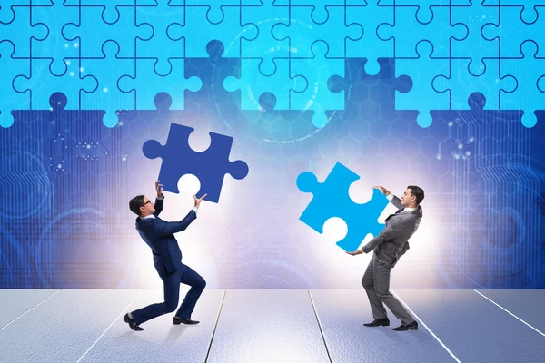 Concept van zakenman met ontbrekende puzzel stuk — Stockfoto