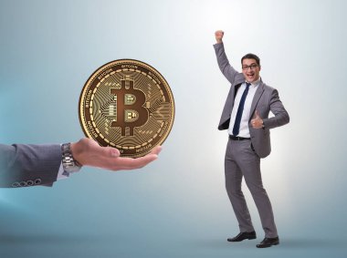 Bitcoin fiyat artışı kavramında iş adamı