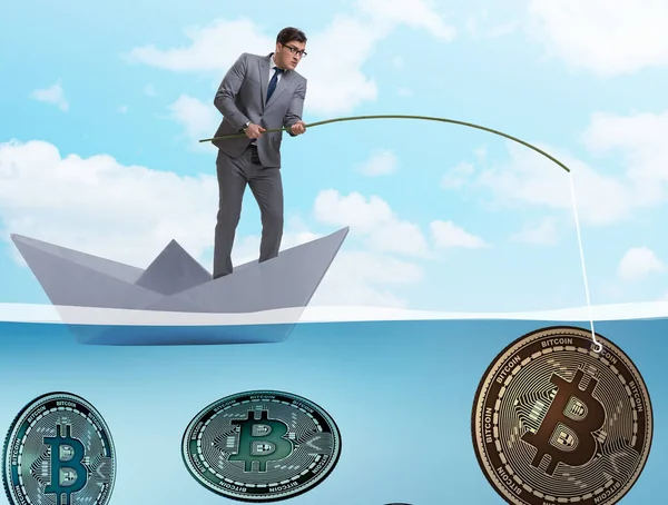 Empresário pesca bitcoins no conceito de mineração criptomoeda — Fotografia de Stock