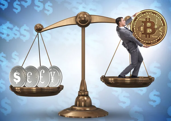 Biznesmen na skalę z bitcoinami i innymi walutami — Zdjęcie stockowe