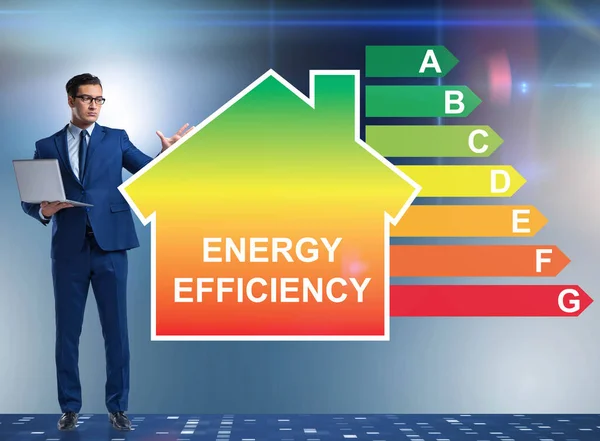 Επιχειρηματίας στην έννοια της ενεργειακής απόδοσης — Φωτογραφία Αρχείου