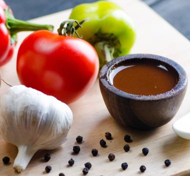 İçindekiler İtalyan makarna sosu için hazır.