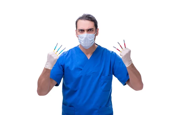 Jeune beau médecin avec seringue isolée sur blanc — Photo