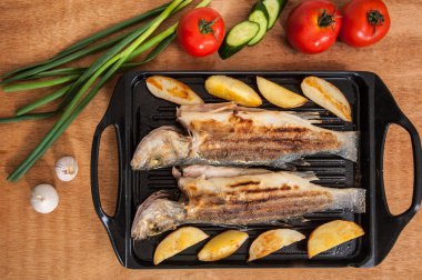 Patates ile ızgara balık