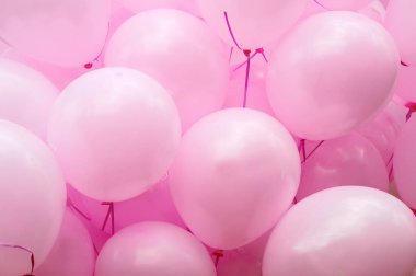 Parlak pembe balonlar