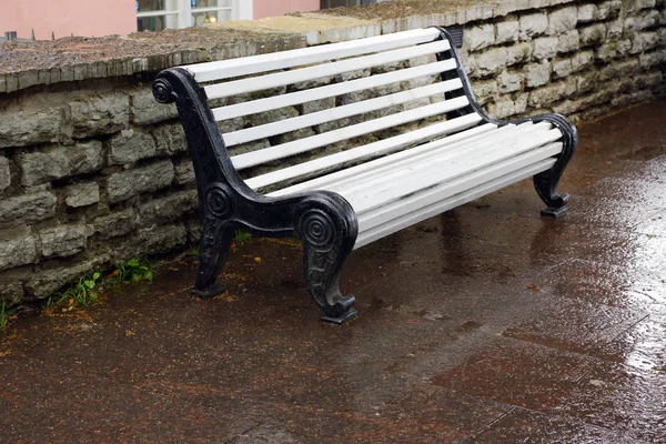 Bench to relax — Stock Photo, Image