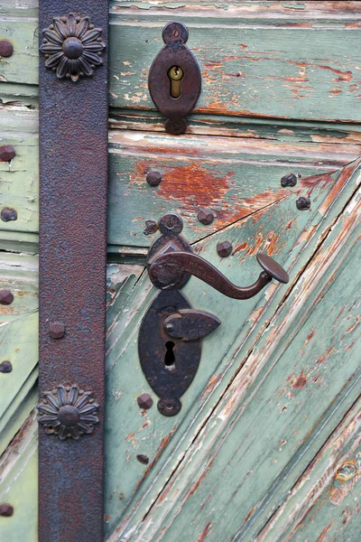 Poignée de porte en fer antique — Photo