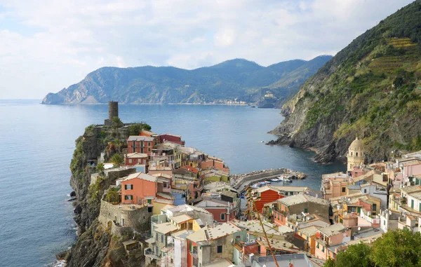 Vernazza Italien November 2015 Vacker Utsikt Över Italienska Staden Havsstranden — Stockfoto
