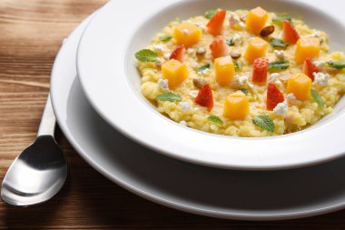 Kabak çekirdeği ile sebze çorbası