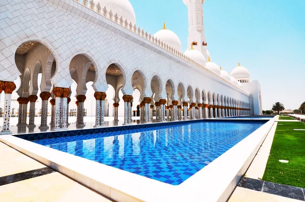 Abu Dhabi Uae June 2012 Magnificent Sheikh Zayed Grand Mosque — Stock Photo, Image