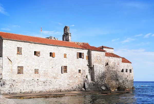 Paesaggio Urbano Giorno Con Vecchi Edifici — Foto stock gratuita