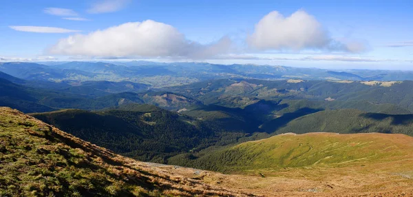 Панорамный Вид Зеленые Горы — стоковое фото
