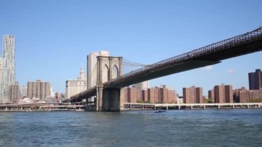 New York 'taki Brooklyn Köprüsü