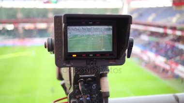Röportaj futbol Stadı'nda çekim sırasında Tv kamera