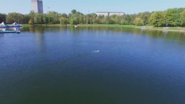 Oyuncak tekneler rekabet gölet Park 