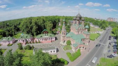 Trinity Kilisesi ve Ostankino Palace park yakınındaki 