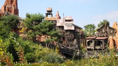 Roller coaster tren, Disneyland Frontierland