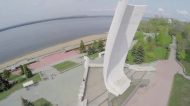 Anıt Ladya Volga Nehri iskele üzerinde