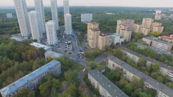 Bostadsområde nära nationalparken — Stockvideo