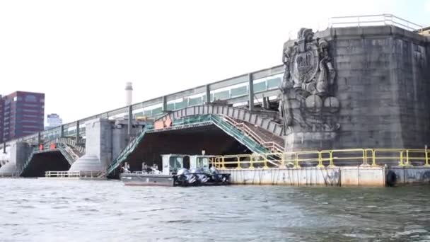 Viejo puente Longfellow en Boston — Vídeo de stock