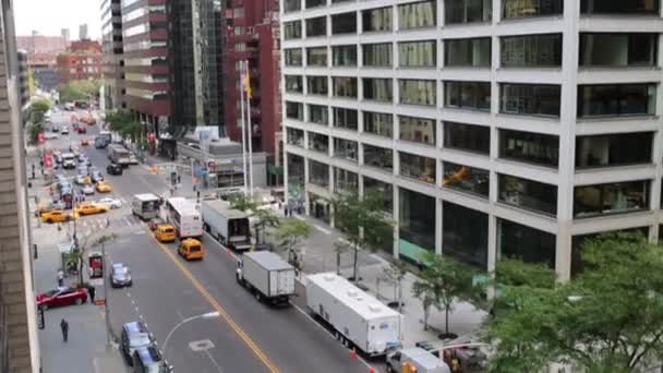 Traffic on street in New York — Stock Video