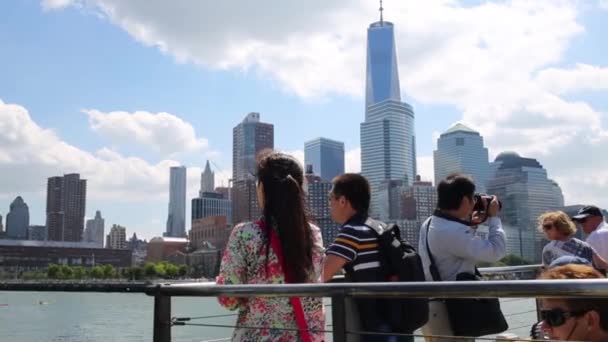 Vista desde un velero en Nueva York — Vídeo de stock