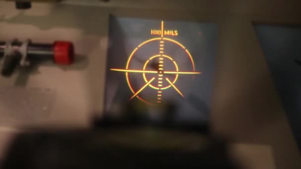 Simulator des Ziels für das Schießen auf Militärflugzeug — Stockvideo