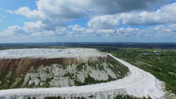 Phosphogypsum açık döküm benim beyaz dağda — Stok video