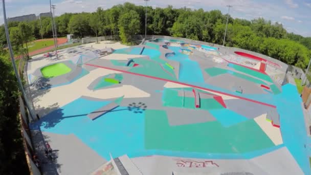 Panorama del parque de skate Megadrome Ostankino — Vídeo de stock