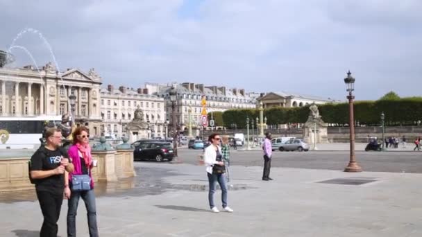 Brunnen Des Mers auf der Place de la Concorde in Paris — Stockvideo