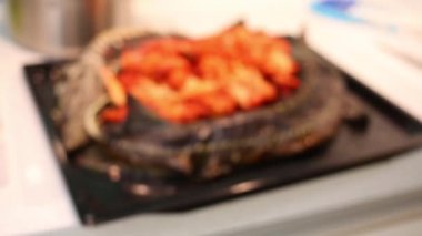 pişmiş Mersin arasında yalan crayfishes