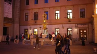 Prenses Turandot çeşme heykel Arbat üzerinde 