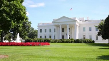 Bayrağıyla Washington'daki Beyaz Saray