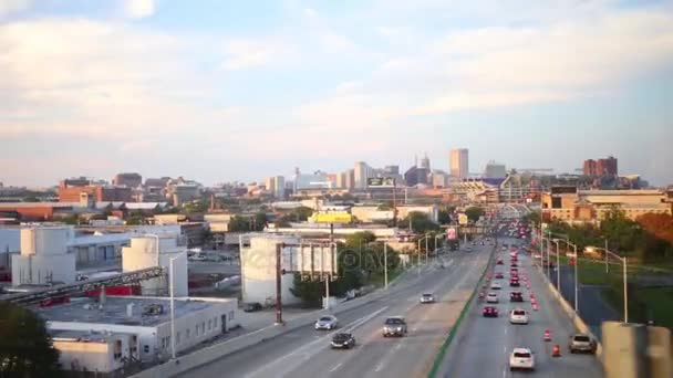 Industriella zonen med växter nära modern stad — Stockvideo