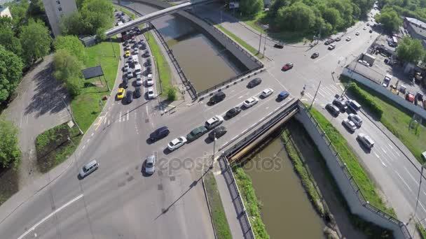 道路交通对码头和桥梁 — 图库视频影像