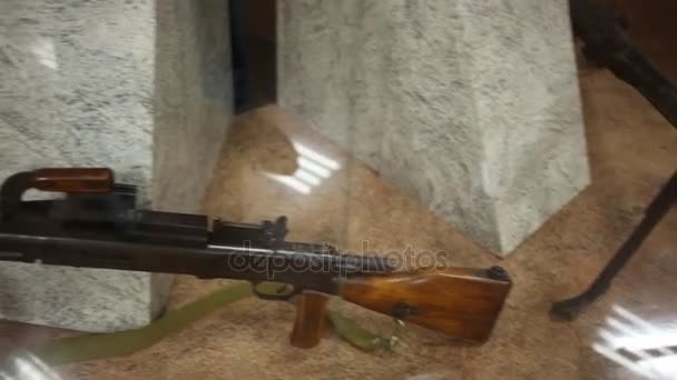 Trophy gun in museum in police of Moscow — Stock Video